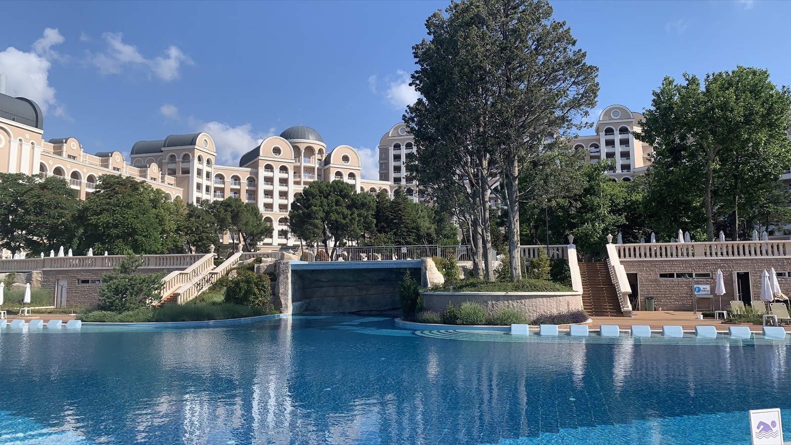 hotel1