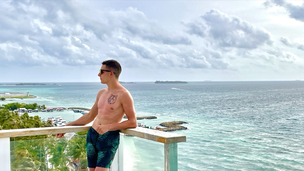 view03