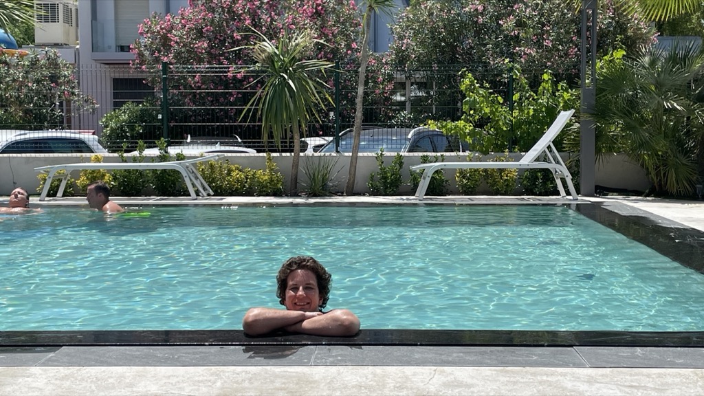 poolF